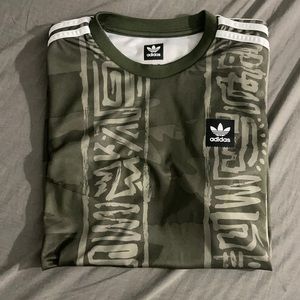 Adidas t-Shirt